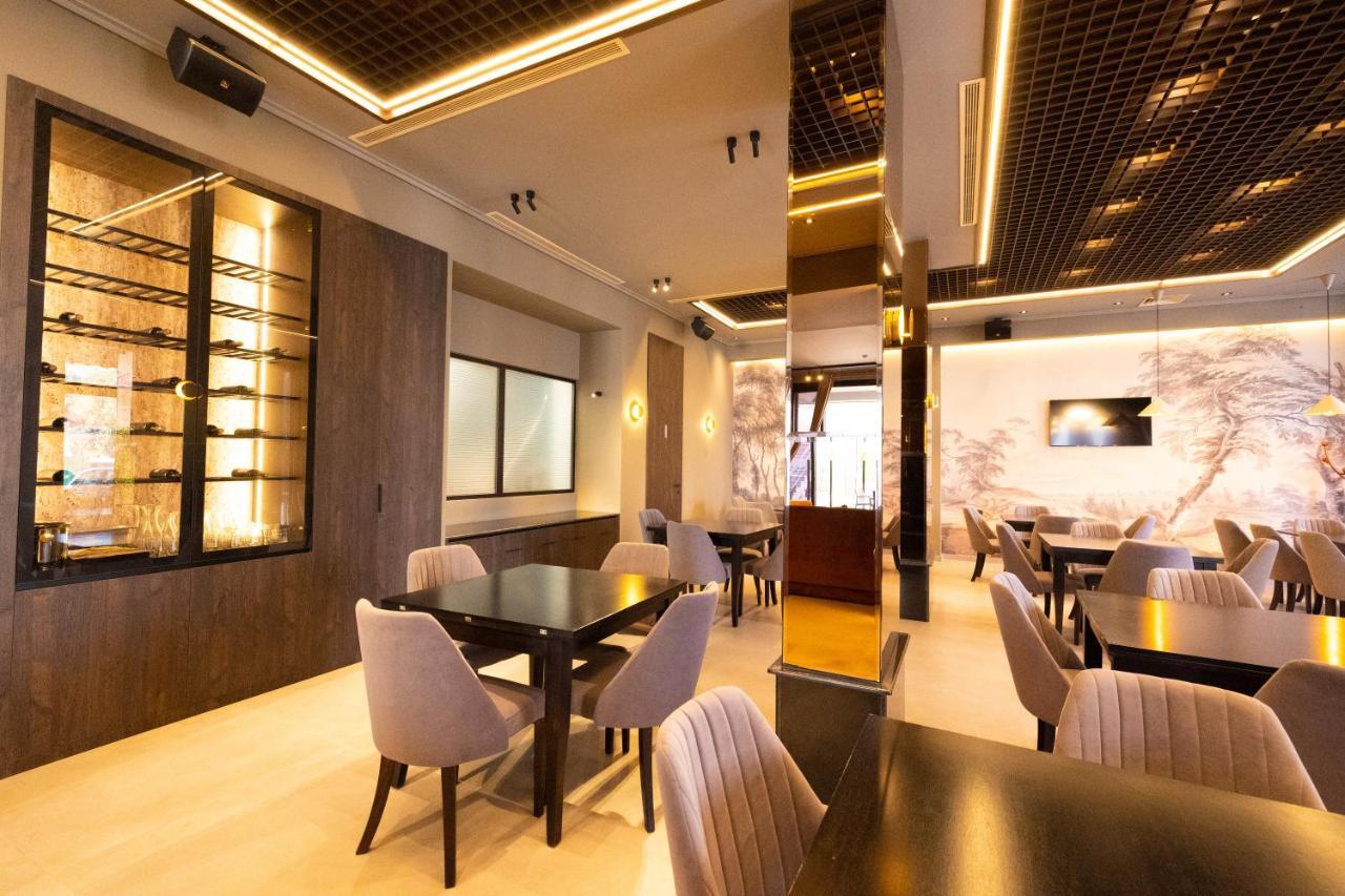 New Donantelo Hotel Vlore Bagian luar foto