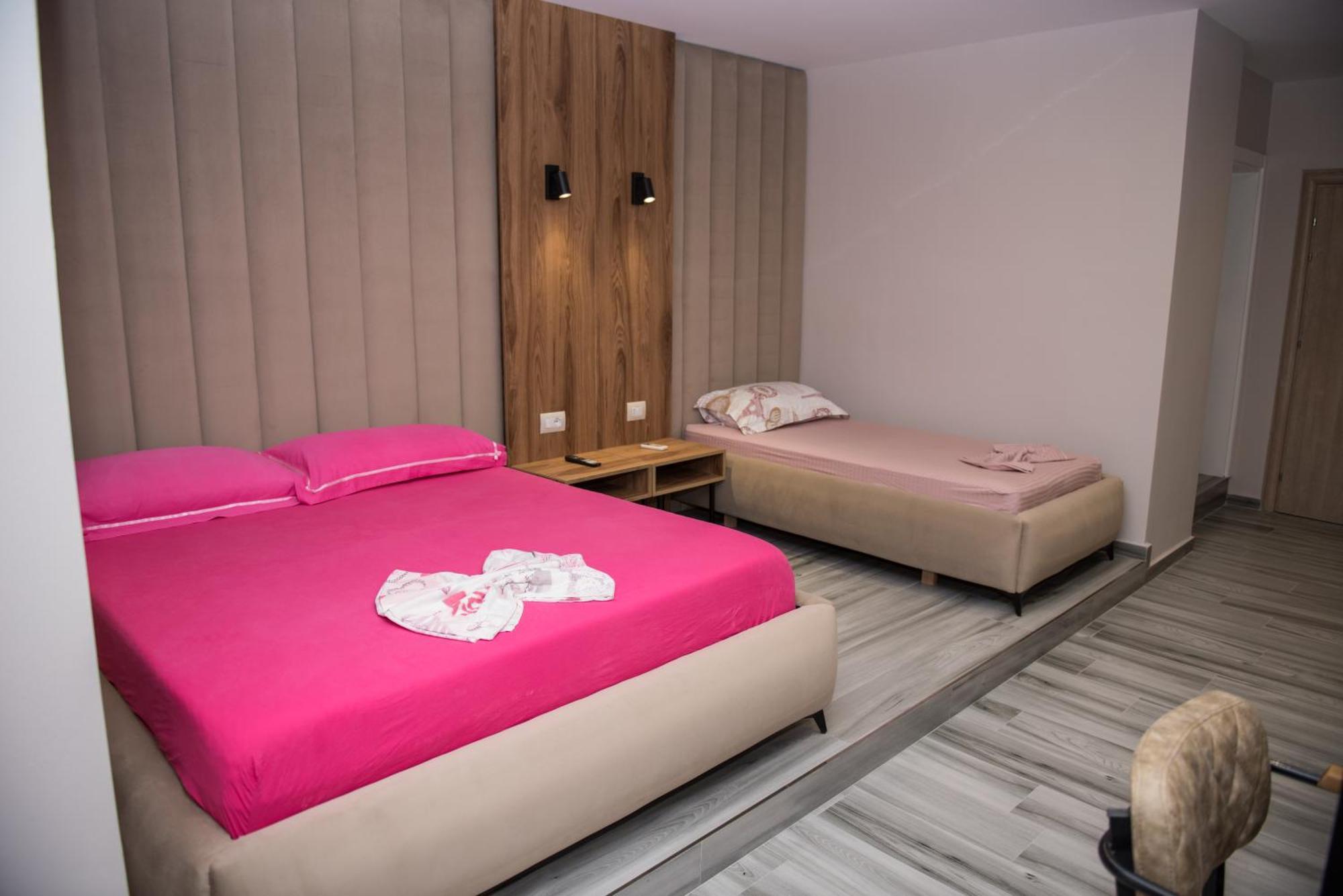 New Donantelo Hotel Vlore Bagian luar foto