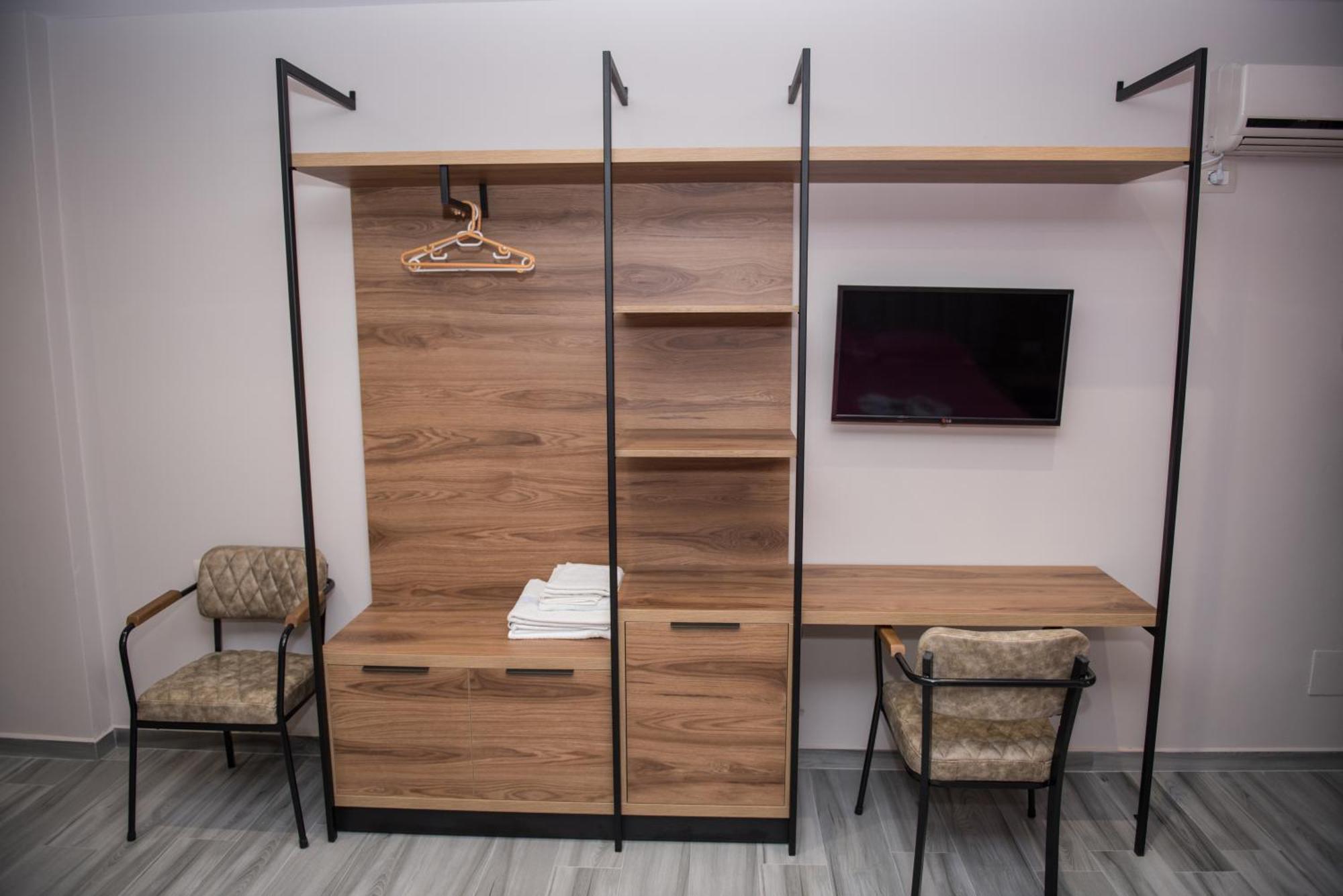 New Donantelo Hotel Vlore Bagian luar foto
