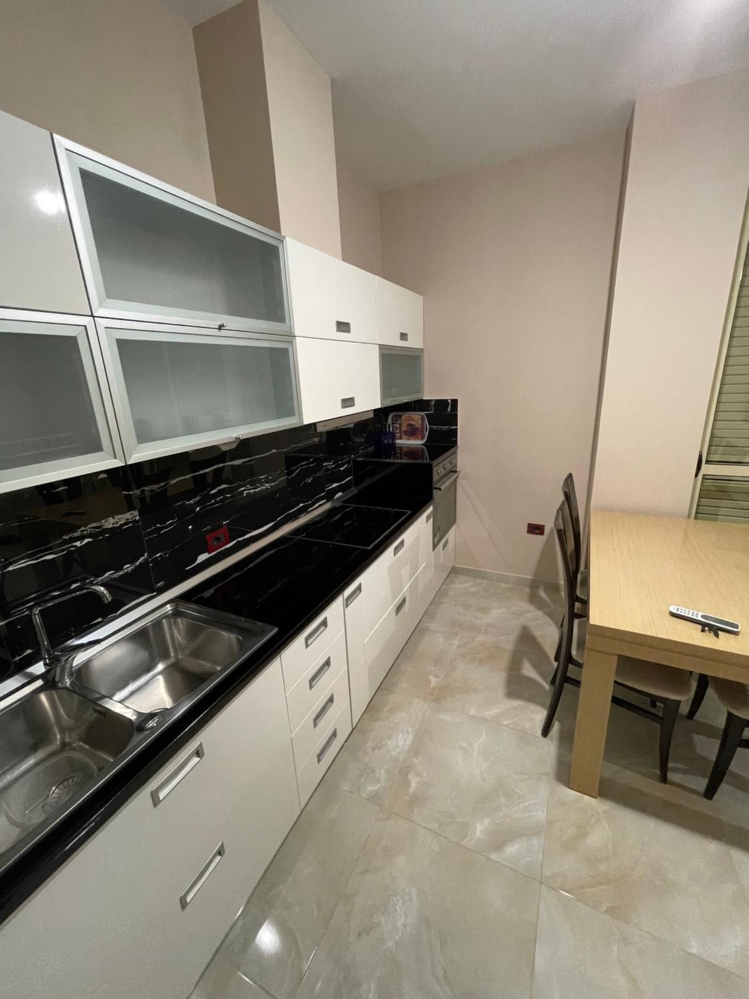 New Donantelo Hotel Vlore Bagian luar foto