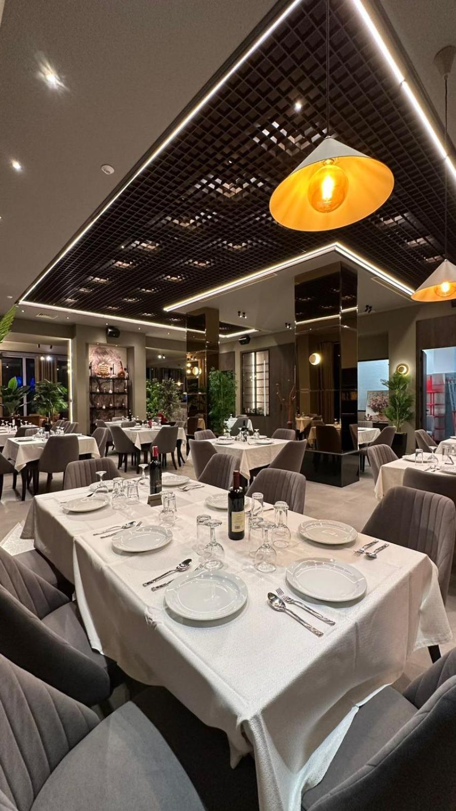 New Donantelo Hotel Vlore Bagian luar foto